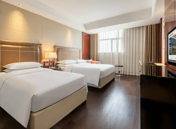 Deluxe Family Room