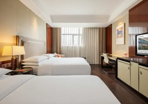 Deluxe Family Room