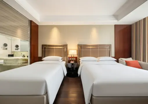 Deluxe Family Room