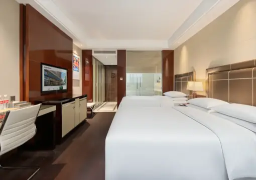 Deluxe Family Room