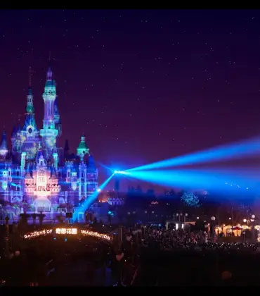 🏰 The Ultimate “Disney Basecamp” Survival Guide: Conquering Shanghai Disney Resort from Zhoupu